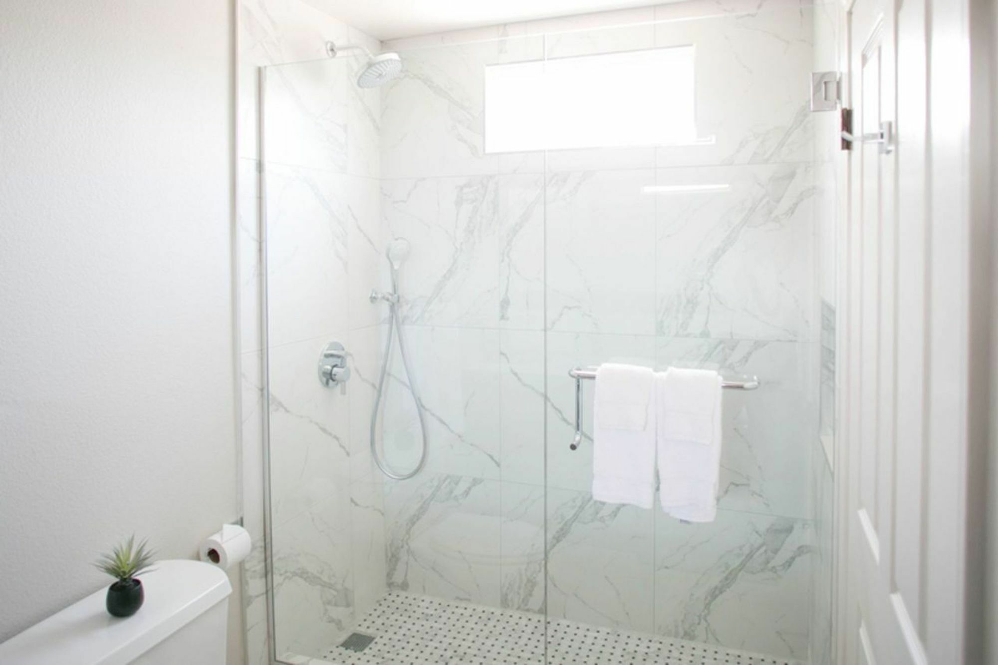 Apartment Handsome 1br In Gaslamp Quarter By Sonder *